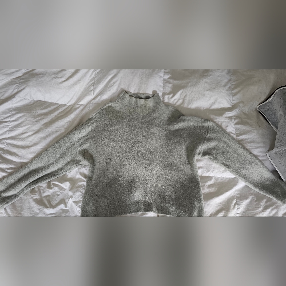 Express women's cashmere like sweater SZ XL